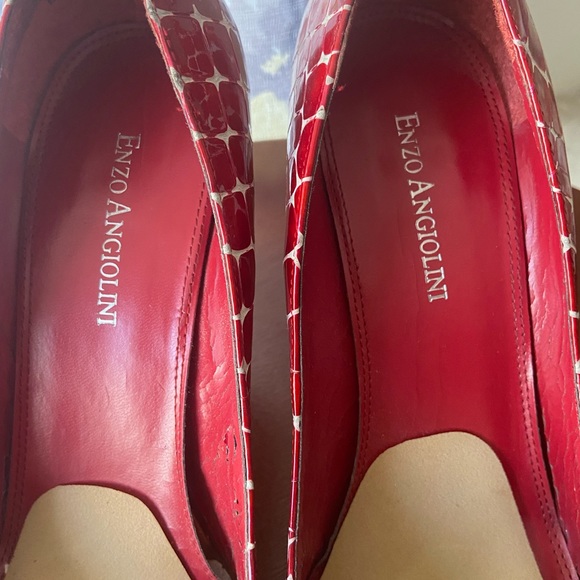 Bright Red Heels - Picture 6 of 9